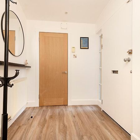 Joivy 3Br Flat In Haymarket With Free Parking Edinburgh Bagian luar foto